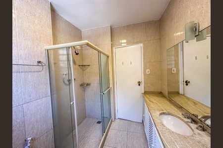 Apartamento à venda com 107m², 2 quartos e sem vagaBanheiro do Quarto 