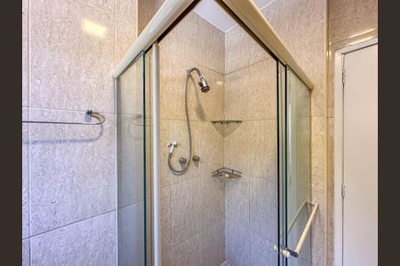 Apartamento à venda com 107m², 2 quartos e sem vagaBanheiro do Quarto 