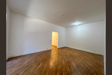 Apartamento à venda com 107m², 2 quartos e sem vagaSala