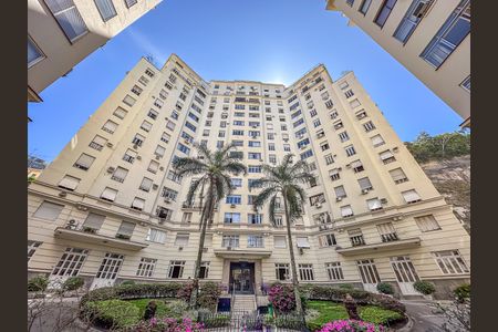 Apartamento à venda com 107m², 2 quartos e sem vagaFachada