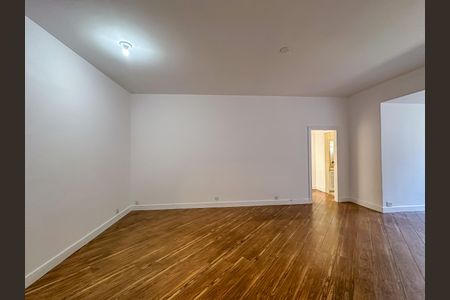 Apartamento à venda com 107m², 2 quartos e sem vagaSala