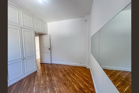 Apartamento à venda com 107m², 2 quartos e sem vagaQuarto 2