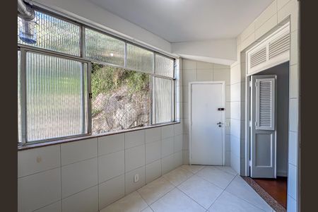 Apartamento à venda com 107m², 2 quartos e sem vagaÁrea de Serviço