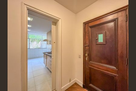 Apartamento à venda com 107m², 2 quartos e sem vagaCorredor