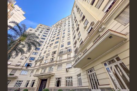 Apartamento à venda com 107m², 2 quartos e sem vagaFachada