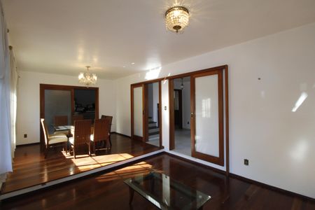 Casa à venda com 300m², 4 quartos e 2 vagasSala 2