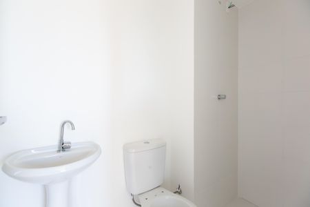 Apartamento à venda com 32m², 2 quartos e sem vaga Apartamento à venda com 32m², 2 quartos e sem vagaBanheiro