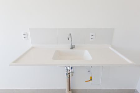 Apartamento à venda com 32m², 2 quartos e sem vaga Apartamento à venda com 32m², 2 quartos e sem vagaCozinha e Área de Serviço