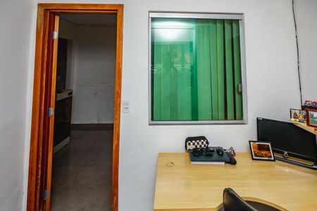 Escritório de casa à venda com 4 quartos, 160m² em Braúnas, Belo Horizonte