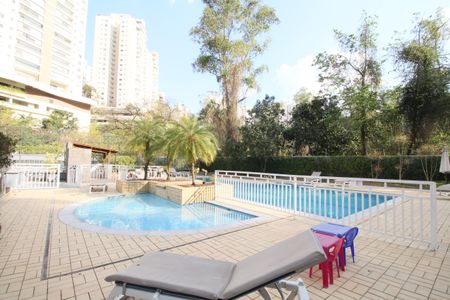 Apartamento à venda com 62m², 2 quartos e sem vagaÁrea comum