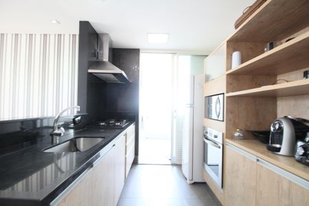 Apartamento à venda com 62m², 2 quartos e sem vagaCozinha