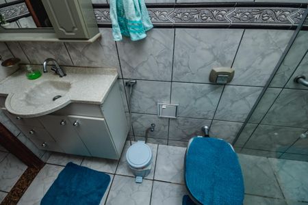 Casa à venda com 180m², 2 quartos e 2 vagasBanheiro Social