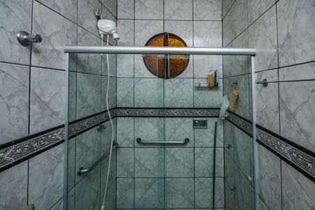 Casa à venda com 180m², 2 quartos e 2 vagasBanheiro Social