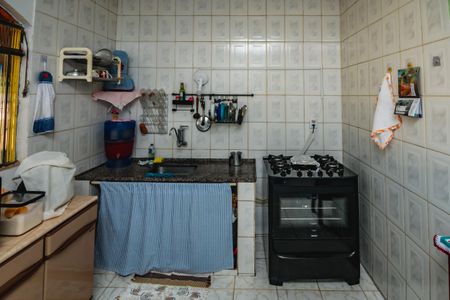 Casa à venda com 180m², 2 quartos e 2 vagasCozinha