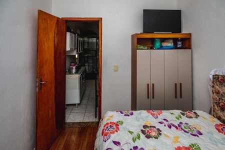 Casa à venda com 180m², 2 quartos e 2 vagasSuíte