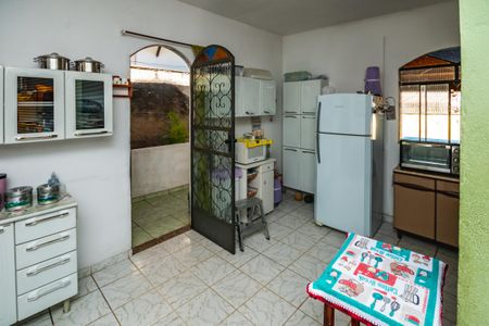 Casa à venda com 180m², 2 quartos e 2 vagasCopa