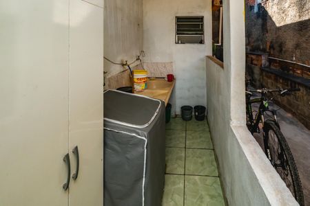 Casa à venda com 180m², 2 quartos e 2 vagasÁrea de Serviço