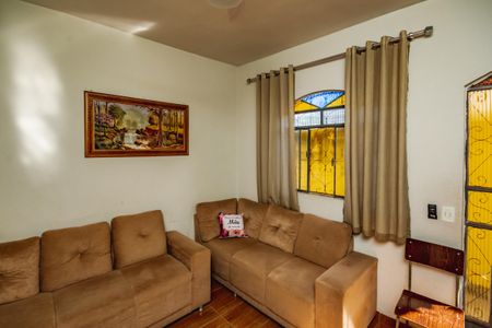 Sala de casa para alugar com 2 quartos, 180m² em Canaa, Belo Horizonte