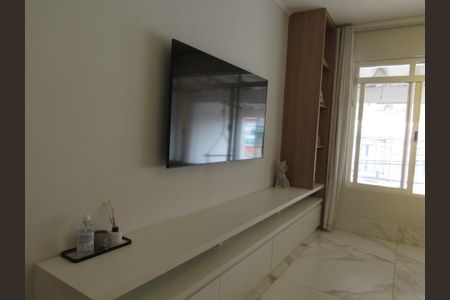 Sala de casa à venda com 2 quartos, 155m² em Vila Osasco, Osasco