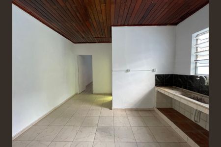 Cozinha de casa para alugar com 1 quarto, 50m² em Jaguaré, São Paulo