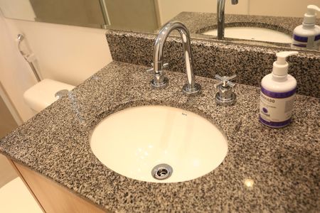 Apartamento à venda com 72m², 2 quartos e 2 vagas Apartamento à venda com 72m², 2 quartos e 2 vagasBanheiro