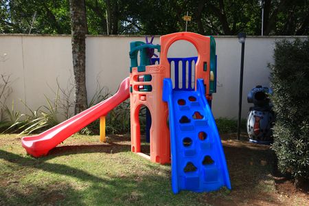 Apartamento à venda com 72m², 2 quartos e 2 vagas Apartamento à venda com 72m², 2 quartos e 2 vagasÁrea comum - Playground