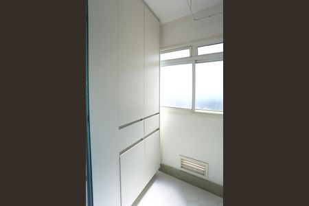 Apartamento à venda com 72m², 2 quartos e 2 vagas Apartamento à venda com 72m², 2 quartos e 2 vagasÁrea de Serviço