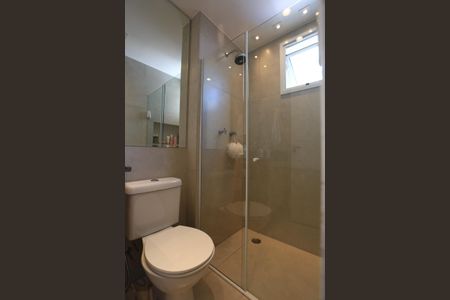 Apartamento à venda com 72m², 2 quartos e 2 vagas Apartamento à venda com 72m², 2 quartos e 2 vagasBanheiro da Suíte