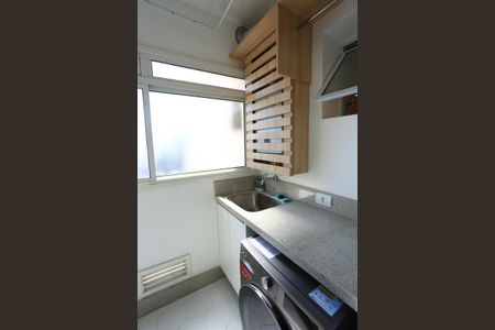 Apartamento à venda com 72m², 2 quartos e 2 vagas Apartamento à venda com 72m², 2 quartos e 2 vagasÁrea de Serviço