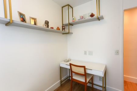 Apartamento à venda com 72m², 2 quartos e 2 vagas Apartamento à venda com 72m², 2 quartos e 2 vagasQuarto