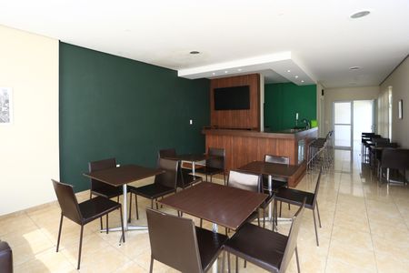 Apartamento à venda com 72m², 2 quartos e 2 vagas Apartamento à venda com 72m², 2 quartos e 2 vagasÁrea comum - Salão de festas