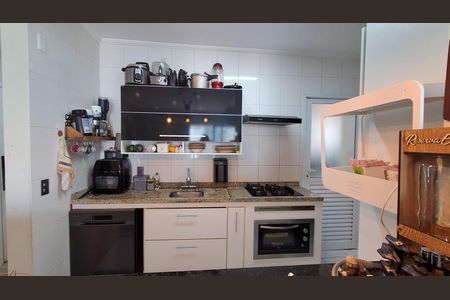 Apartamento à venda com 96m², 3 quartos e 2 vagas Apartamento à venda com 96m², 3 quartos e 2 vagasCozinha