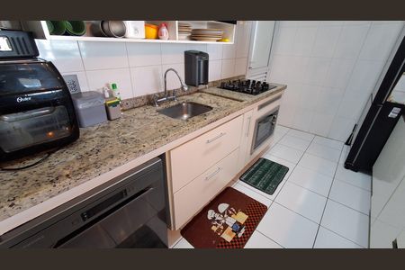Apartamento à venda com 96m², 3 quartos e 2 vagas Apartamento à venda com 96m², 3 quartos e 2 vagasCozinha
