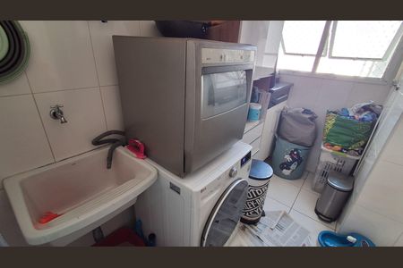 Apartamento à venda com 96m², 3 quartos e 2 vagas Apartamento à venda com 96m², 3 quartos e 2 vagasÁrea de Serviço