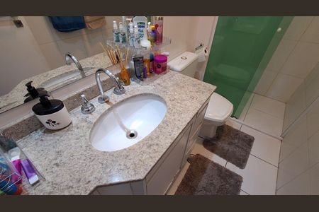 Apartamento à venda com 96m², 3 quartos e 2 vagas Apartamento à venda com 96m², 3 quartos e 2 vagasBanheiro Social
