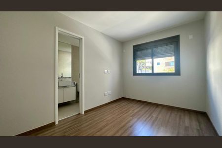 Apartamento à venda com 71m², 2 quartos e 2 vagas Apartamento à venda com 71m², 2 quartos e 2 vagasSuíte