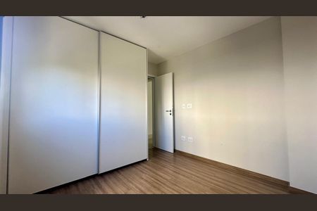 Apartamento à venda com 71m², 2 quartos e 2 vagas Apartamento à venda com 71m², 2 quartos e 2 vagasQuarto