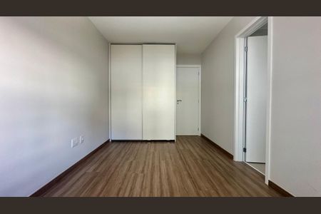 Apartamento à venda com 71m², 2 quartos e 2 vagas Apartamento à venda com 71m², 2 quartos e 2 vagasSuíte