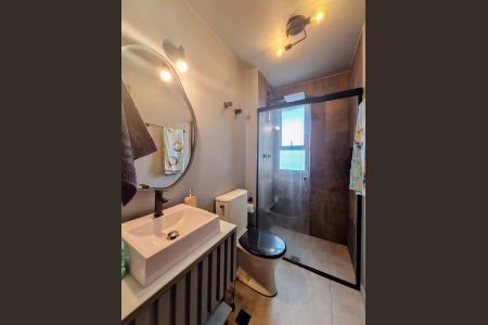 Apartamento à venda com 69m², 2 quartos e 1 vaga Apartamento à venda com 69m², 2 quartos e 1 vagaBanheiro Social