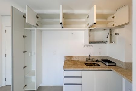 Apartamento para alugar com 38m², 1 quarto e 1 vaga Apartamento para alugar com 38m², 1 quarto e 1 vagaCozinha - Armários