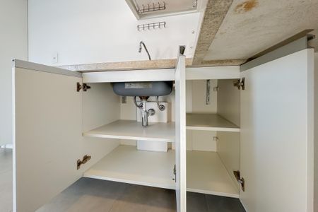 Apartamento para alugar com 38m², 1 quarto e 1 vaga Apartamento para alugar com 38m², 1 quarto e 1 vagaCozinha - Armários