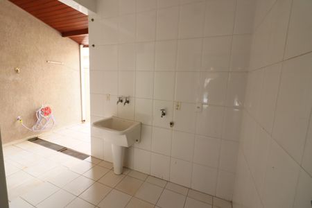 Casa à venda com 168m², 3 quartos e 4 vagasÁrea de Serviço