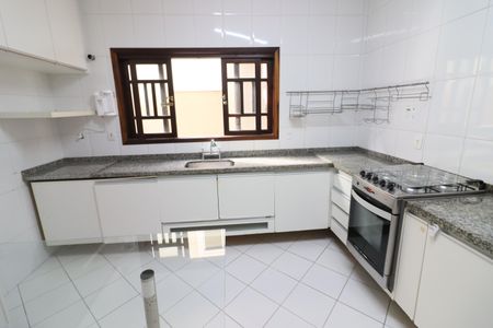 Casa à venda com 168m², 3 quartos e 4 vagasCozinha