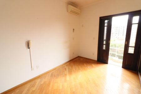 Casa à venda com 168m², 3 quartos e 4 vagasSuíte 