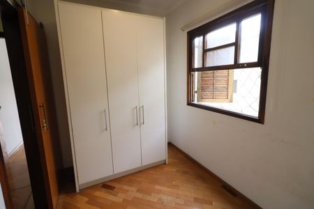 Casa à venda com 168m², 3 quartos e 4 vagasQuarto 2