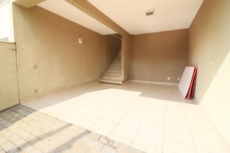 Casa à venda com 168m², 3 quartos e 4 vagasGaragem
