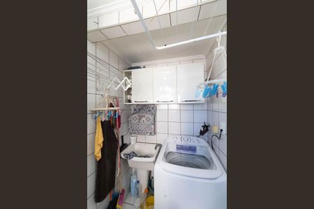 Apartamento à venda com 62m², 3 quartos e 1 vaga Apartamento à venda com 62m², 3 quartos e 1 vagaLavanderia