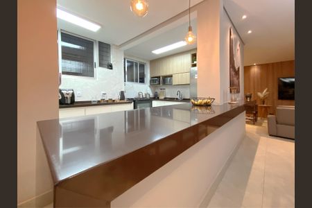 Apartamento à venda com 135m², 4 quartos e 1 vaga Apartamento à venda com 135m², 4 quartos e 1 vagaBancada da Cozinha