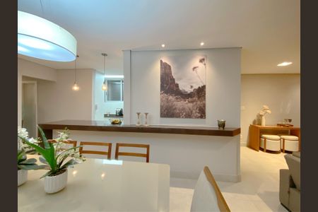 Apartamento à venda com 135m², 4 quartos e 1 vaga Apartamento à venda com 135m², 4 quartos e 1 vagaBancada da Cozinha