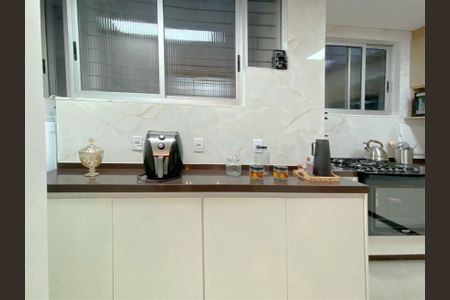 Apartamento à venda com 135m², 4 quartos e 1 vaga Apartamento à venda com 135m², 4 quartos e 1 vagaCozinha